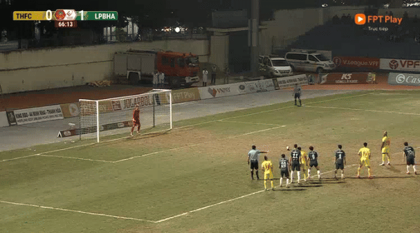 Tân binh tỏa sáng, HAGL gây sốc tại sân Thanh Hóa ảnh 9