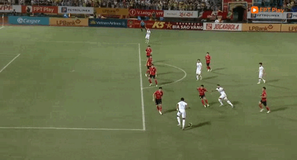 Thắng ngược CAHN, Thép Xanh Nam Định giữ vững ngôi đầu bảng V-League 2023/24 ảnh 5 Thắng ngược CAHN, Thép Xanh Nam Định giữ vững ngôi đầu bảng V-League 2023/24 ảnh 5