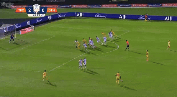 Bàn gỡ 1-2 của Thanh Hóa