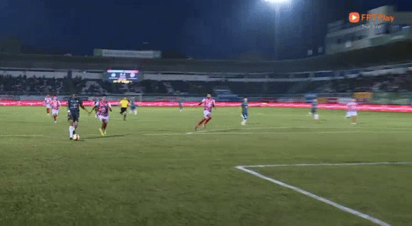 Thắng trận thứ 2 liên tiếp, HAGL dần rộng cơ hội trụ hạng ảnh 7 Thắng trận thứ 2 liên tiếp, HAGL dần rộng cơ hội trụ hạng ảnh 7