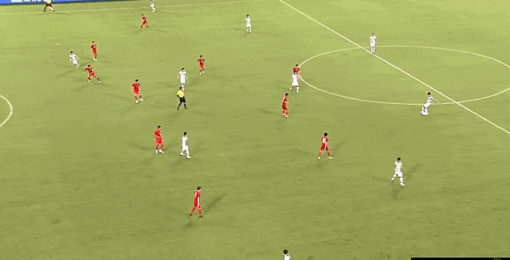 Bàn phản lưới của Trung Quốc giúp Hàn Quốc mở tỷ số