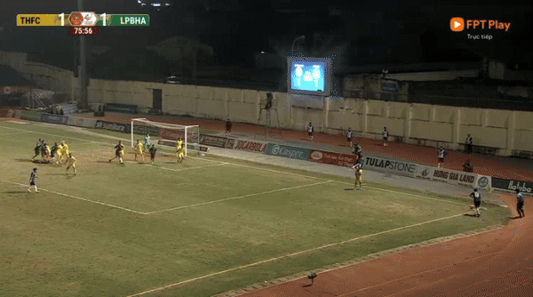 Tân binh tỏa sáng, HAGL gây sốc tại sân Thanh Hóa ảnh 10