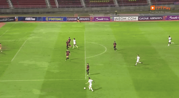 Xuân Son đánh đầu ghi bàn cho Nam Định khi gặp Bangkok Xuân Son đánh đầu ghi bàn cho Nam Định khi gặp Bangkok