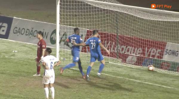 SLNA hoà kịch tính Quảng Nam trong trận đấu có 8 bàn thắng ảnh 10