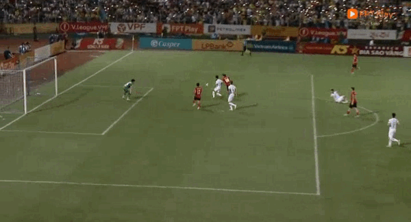 Thắng ngược CAHN, Thép Xanh Nam Định giữ vững ngôi đầu bảng V-League 2023/24 ảnh 20 Thắng ngược CAHN, Thép Xanh Nam Định giữ vững ngôi đầu bảng V-League 2023/24 ảnh 20