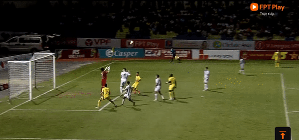 Thanh Hoá lấy đủ 3 điểm trước SLNA ảnh 5 Thanh Hoá lấy đủ 3 điểm trước SLNA ảnh 5