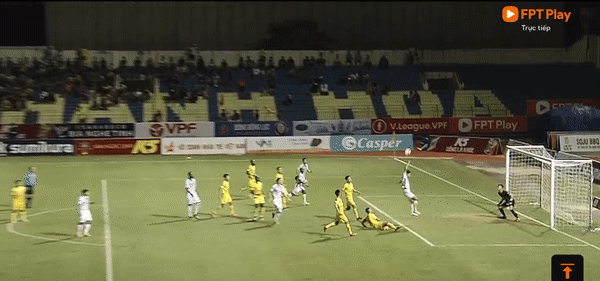 Thanh Hoá lấy đủ 3 điểm trước SLNA ảnh 3 Thanh Hoá lấy đủ 3 điểm trước SLNA ảnh 3