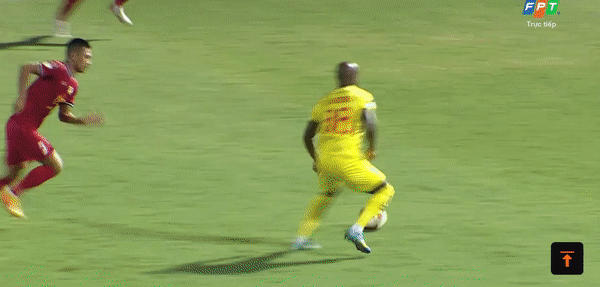 Không có thêm bàn thắng trong hiệp 2, Thanh Hóa chấp nhận chia điểm với Hà Tĩnh ảnh 4