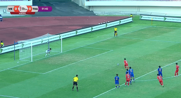 Bàn thắng mở tỷ số của Việt Nam