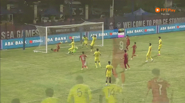 SEA Games 32: Đánh bại U22 Malaysia 2-1, U22 Việt Nam giành vé sớm vào bán kết ảnh 17 SEA Games 32: Đánh bại U22 Malaysia 2-1, U22 Việt Nam giành vé sớm vào bán kết ảnh 17