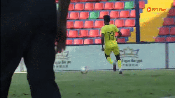 SEA Games 32: U22 Thái Lan sánh vai cùng U22 Việt Nam sau thắng lợi 2-0 trước U22 Malaysia ảnh 4