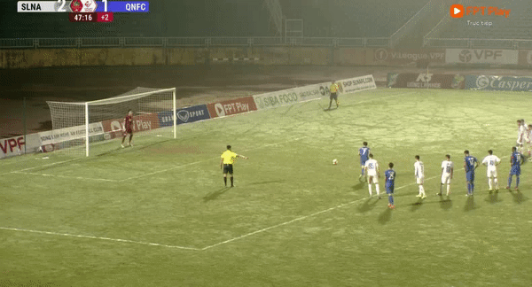 SLNA hoà kịch tính Quảng Nam trong trận đấu có 8 bàn thắng ảnh 7