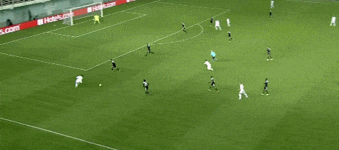 Benzema ấn định chiến thắng 3-0 Benzema ấn định chiến thắng 3-0