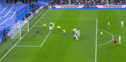 Kroos nâng tỷ số lên 2-0 bằng tuyệt phẩm sút xa