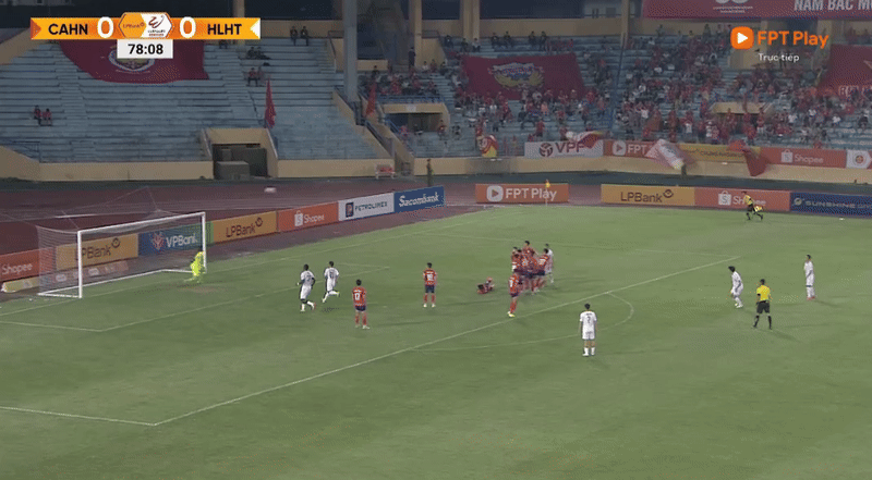 Hồng Lĩnh Hà Tĩnh buộc CAHN chia điểm trên sân Hàng Đẫy ảnh 7