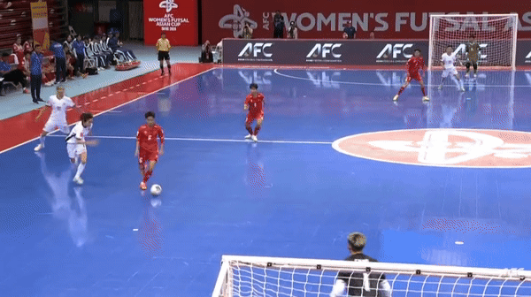 Thanh Ngân sửa lòng nhân đôi cách biệt