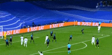 Cú đá búa bổ của Asensio