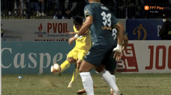 Tân binh tỏa sáng, HAGL gây sốc tại sân Thanh Hóa ảnh 8