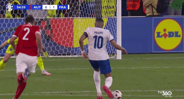 Pha dứt điểm hỏng ăn khó tin của Mbappe Pha dứt điểm hỏng ăn khó tin của Mbappe