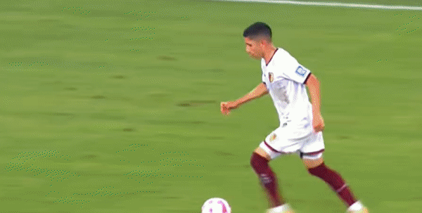 Siêu phẩm gỡ hòa của Venezuela