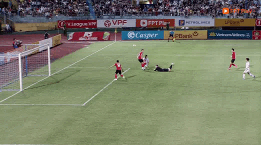 Thua trận thứ 3 liên tiếp, CAHN ngày càng xa chức vô địch V-League 2023/24 ảnh 4