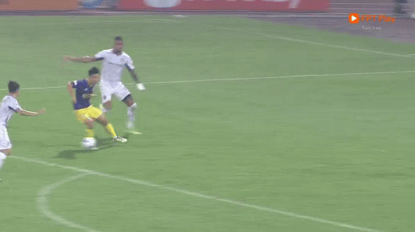 CLB Hà Nội trở lại tốp 3 LPBank V-League 2024/25 ảnh 3