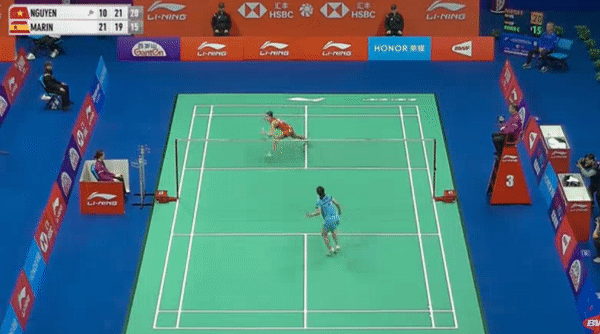 Khoảnh khắc chiến thắng của Thùy Linh Khoảnh khắc chiến thắng của Thùy Linh