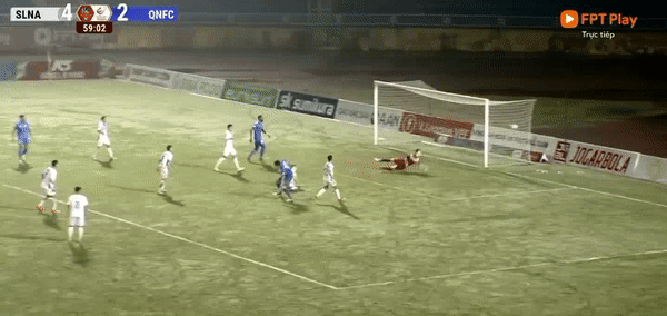 SLNA hoà kịch tính Quảng Nam trong trận đấu có 8 bàn thắng ảnh 9