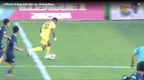 Hàng công bế tắc, HAGL chia điểm với Quảng Nam tại Pleiku ảnh 7