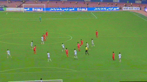 Văn Thanh bỏ lỡ đáng tiếc sau đường chuyền xuất sắc của Đức Chiến. Văn Thanh bỏ lỡ đáng tiếc sau đường chuyền xuất sắc của Đức Chiến.