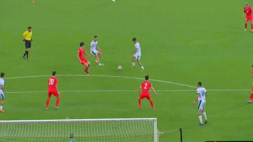 Bàn thắng nâng tỷ số lên 2-0 phút 71 của Ali Jasim. Bàn thắng nâng tỷ số lên 2-0 phút 71 của Ali Jasim.