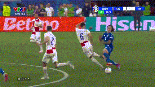 Italia giành vé bằng bàn thắng phút 90+8 ảnh 36 Italia giành vé bằng bàn thắng phút 90+8 ảnh 36