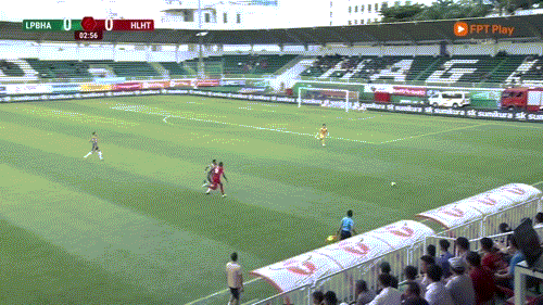 LPBank HAGL vất vả ngược dòng thắng Hồng Lĩnh Hà Tĩnh 2-1 trên sân nhà ảnh 3 LPBank HAGL vất vả ngược dòng thắng Hồng Lĩnh Hà Tĩnh 2-1 trên sân nhà ảnh 3