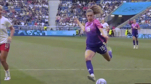 Tuyển nữ Mỹ lần thứ 6 vào chung kết Olympic nhờ bàn thắng hiệp phụ trước tuyển Đức ảnh 14