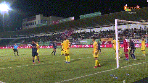 Hàng công bế tắc, HAGL chia điểm với Quảng Nam tại Pleiku ảnh 18