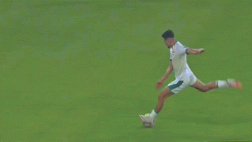 Bàn mở tỷ số phút 12 của Ali Hussein. Bàn mở tỷ số phút 12 của Ali Hussein.