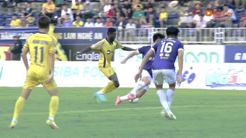 SLNA và CLB Hà Nội níu chân nhau trên bảng xếp hạng ảnh 13 SLNA và CLB Hà Nội níu chân nhau trên bảng xếp hạng ảnh 13