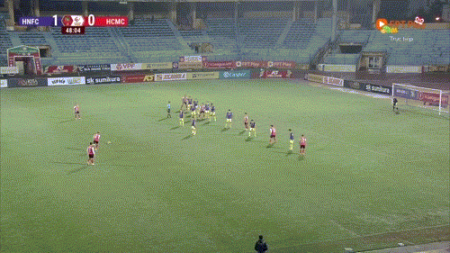 Văn Quyết và đồng đội hưởng niềm vui thắng trận trước CLB TP.HCM sau 3 trận toàn hòa và thua ảnh 33