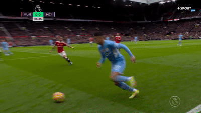 MU vs Man City 0-2: Hàng công chật vật, hàng thủ ‘tặng quà’ cho đối thủ ảnh 9