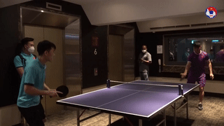 Đây là cách giải trí của ĐT Việt Nam sau những giờ luyện tập căng thẳng