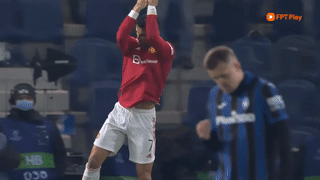 Ronaldo lập đỉnh cao mới sau cú đúp 'giải cứu' MU