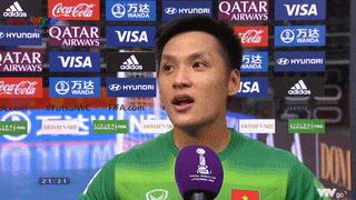 Thủ môn Hồ Văn Ý khóc nghẹn, cảm ơn người hâm mộ Việt Nam sau chiến tích lịch sử