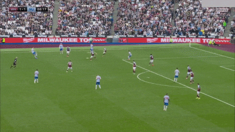 West Ham vs M.U 1-2: Ronaldo nổ súng, De Gea giữ lại 3 điểm cho Quỷ đỏ ảnh 20