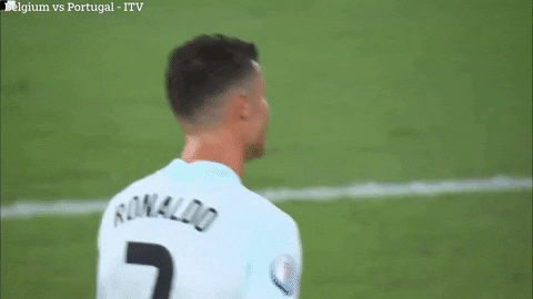 Ronaldo ném băng đội trưởng xuống sân sau thất bại trước Bỉ Ronaldo ném băng đội trưởng xuống sân sau thất bại trước Bỉ