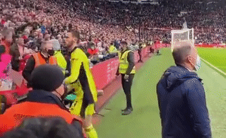 Video: De Gea 'nổi điên' trên đường vào đường hầm khiến fan sốc nặng