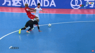 FIFA vinh danh pha solo siêu phẩm của futsal Việt Nam