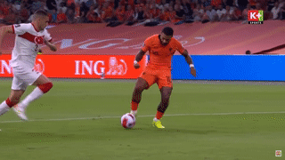Depay lập hat-trick, cân bằng kỷ lục của huyền thoại Johan Cruyff