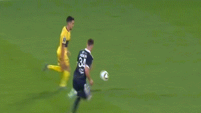 Bàn thắng mở tỷ số phút 23 của Pau FC. Bàn thắng mở tỷ số phút 23 của Pau FC.