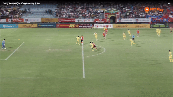 Quang Hải lập siêu phẩm đá phạt, CLB Công an Hà Nội thắng dễ SLNA ảnh 10