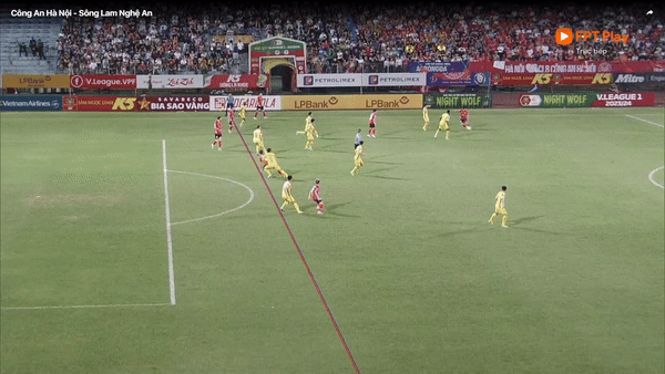 Quang Hải lập siêu phẩm đá phạt, CLB Công an Hà Nội thắng dễ SLNA ảnh 13
